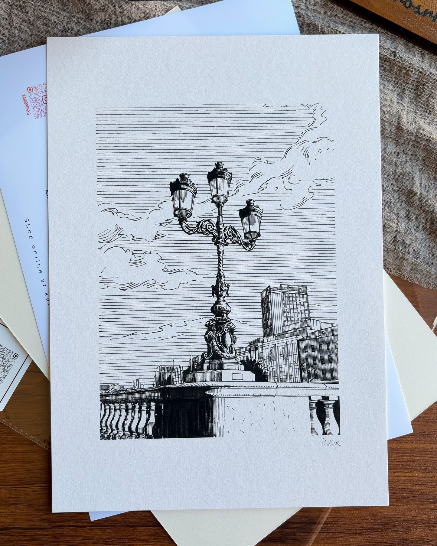 O’Connell Bridge Lamp — A4 Fine Art Print